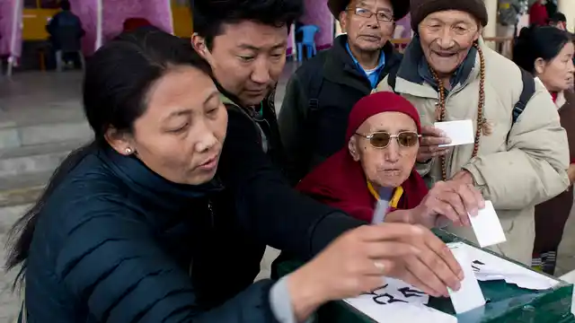 Exiled Tibetans cast their vote to elect the next prime
minister-in-exile in Dharamsala. 