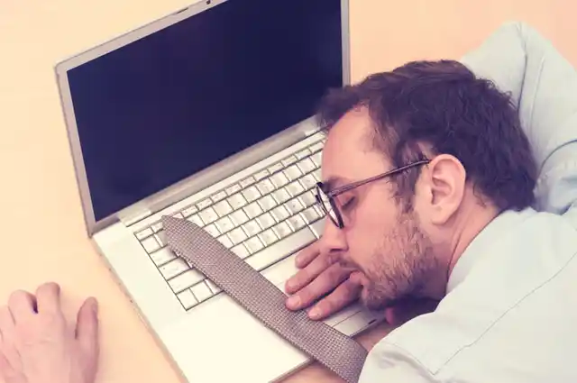 Sitting for too long is the easiest way to gain weight. (Photo: iStock)