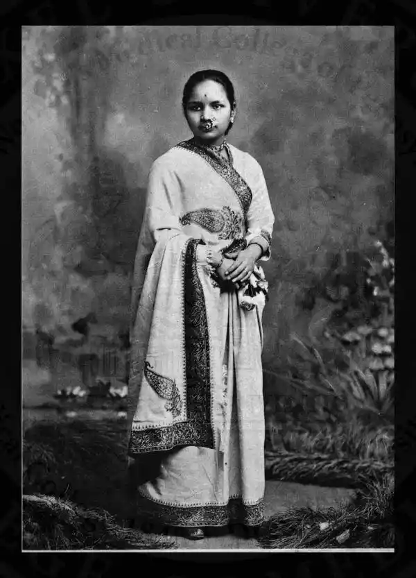 (Photo courtesy: <a href="http://xdl.drexelmed.edu/print_image.php?object_id=1128&selected_segment=001">Drexel University, College of Medicine, Archives & Special Collections</a>)