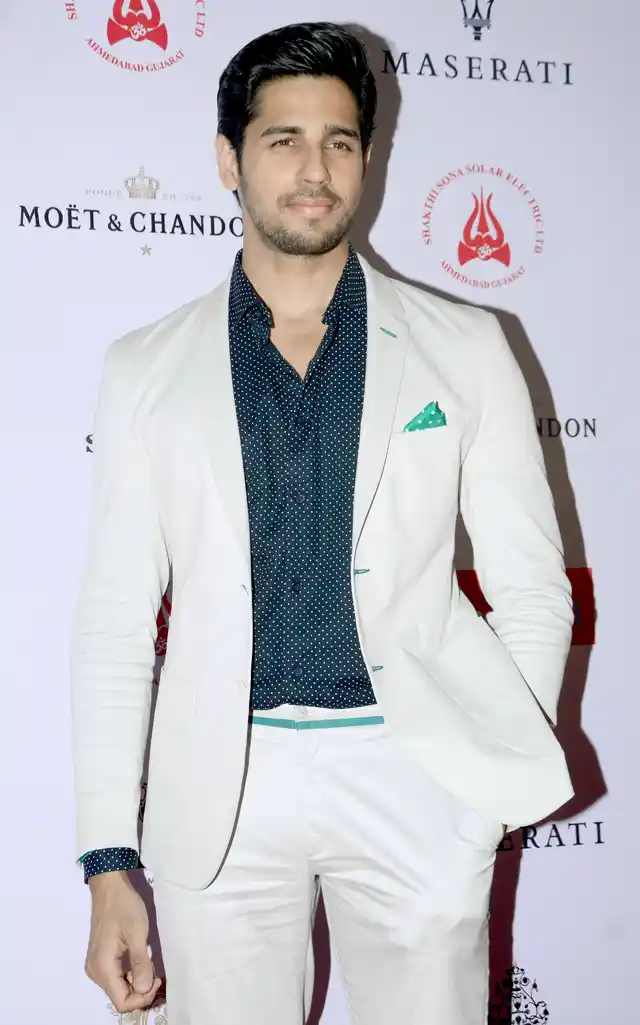 Sidharth Malhotra bagged the Haute Stepper Award (Photo: Yogen Shah)