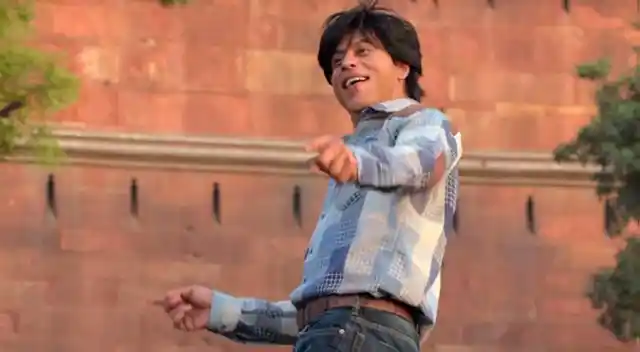 From<i> jabra </i>fan to crazy criminal, all in a day’s work for Gaurav (Photo: YouTube/YRF)