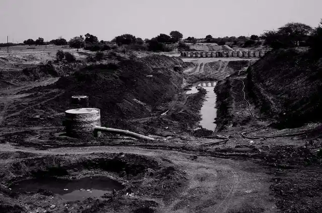 With dams, barrages and borewells running dry, trains now pull in water from other parts of the state. Seen here is the Saigaon dam, which is now little more than a cesspool of grime and filth. (Photo: Ameya Marathe, curated by Nikhil Inamdar)