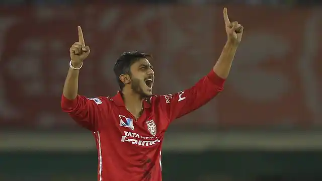 Akshar Patel of Kings XI Punjab celebrates the wicket of Manish Pandey, who scored 12 off 11 balls (Photo: BCCI)