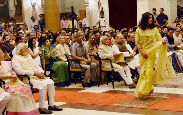 Bollywood actress Priyanka Chopra walks up to receive the Padma Shri at the Padma Awards 2016 function, Rashtrapati Bhavan in New Delhi. (Photo: PTI)