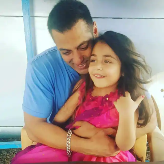 (Photo: <a href="https://www.facebook.com/SuziKhanOfficial">Facebook/@Suzi Khan</a>)