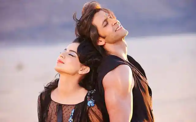 Hrithik and Kangana in a scene from Krissh 3