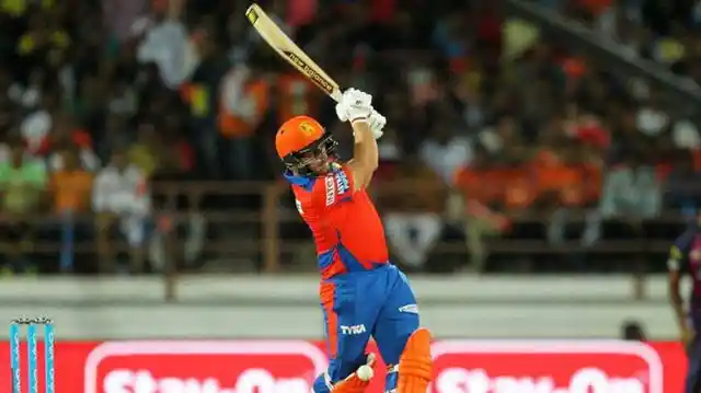 Aaron Finch in action against Rising Pune Supergiants (Photo: IANS)