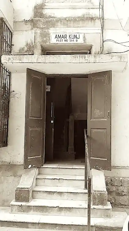 The building which KL Saigal owned and lived in, Matunga, aka Punjabi Gully or Hollywood Lane. 