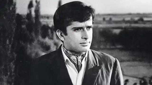 Currently, a nearby building in this Hollywood lane where Prithviraj Kapoor lived and where his sons Raj, Shashi and Shammi Kapoor grew up, is being re-developed. (Photo: Twitter)