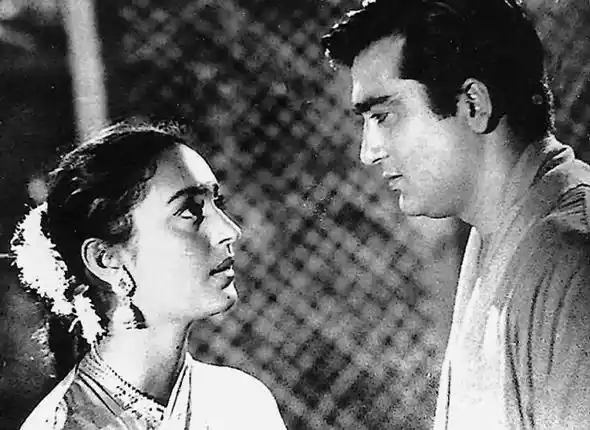 Sunil Dutt in a scene from <i>Sujata</i> with Nutan 