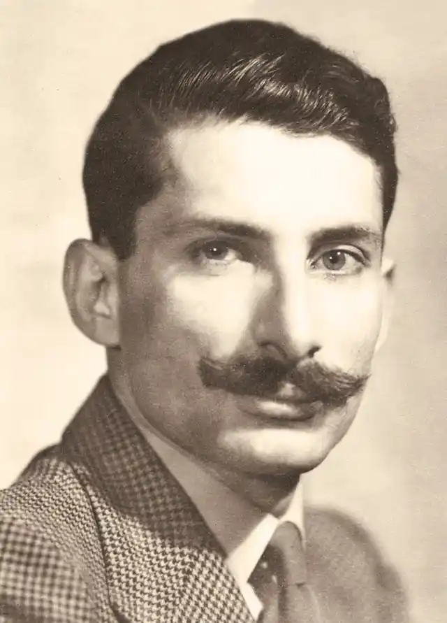 Photo of Sam from his younger days. (Photo Courtesy: <a href="http://www.niyogibooksindia.com/wp-content/uploads/2014/04/Sam-Manekshaw-book-3.jpg">niyogibooksindia</a>)