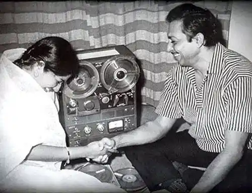 Lata Mangeshkar with Madan Mohan, whom she used to call ‘Madan <i>bhaiya’ </i>(Photo courtesy: Sanjeev Kohli)