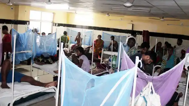 Numeral patients admitted in the hospital in Delhi. (Photo: IANS)