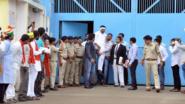 Patidar Anamat Sanghursh Samiti leader Hardik Patel on being released from Lajpore Central Jail being welcomed by his followers in Surat on 15 July 2016. (Photo: IANS)