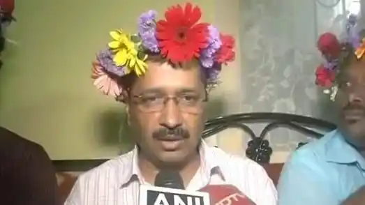 Arvind Kejriwal wore an eye-grabbing flower tiara when he visited Goa in June this year. (Photo: ANI Screengrab)