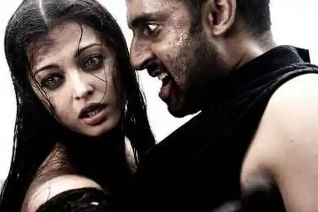 Aishwarya and Abhishek in <i>Raavan</i>.
