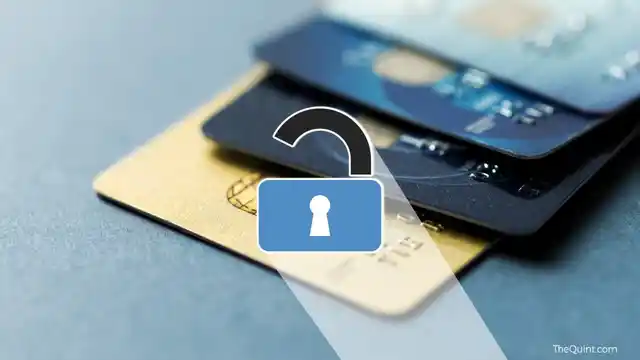 Debit/Credit Cards and Net Banking are the quickest way to go cashless. (Image: Liju Joseph/<b>The Quint</b>)