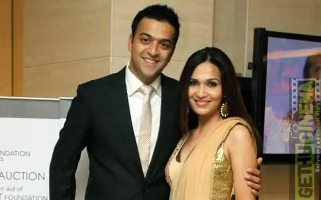 The couple in happier times. (Photo courtesy: <a href="https://twitter.com/GethuCinema/status/776741149138485248">Twitter/ GethuCinema</a>)