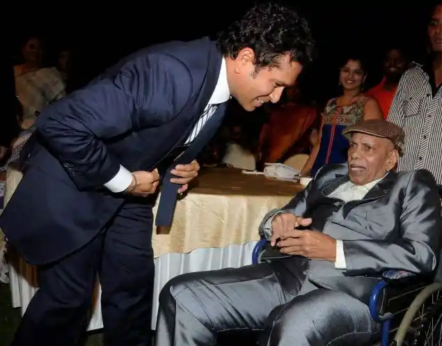 Sachin Tendulkar with Ramakant Achrekar during the screening of his film.