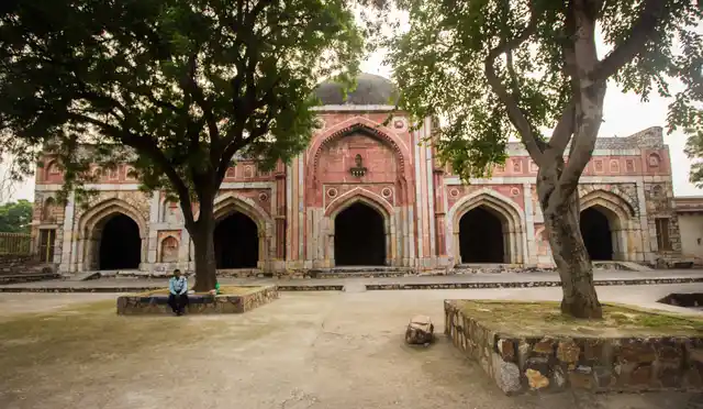Jamali-Kamali’s mosque. (Photo: Abhilash Mallick/<b>The Quint)</b>