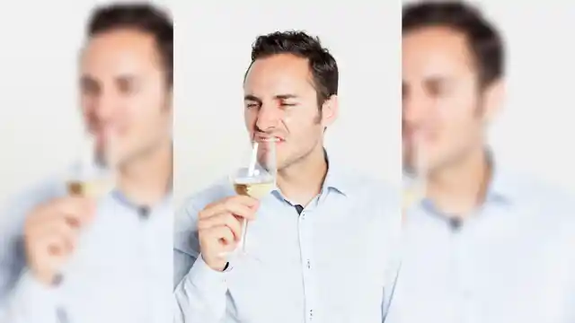 Acidity in a wine makes your mouth feel wet – as if you’ve just bitten into an apple. (Photo: iStock; Image altered by <b>The Quint</b>)