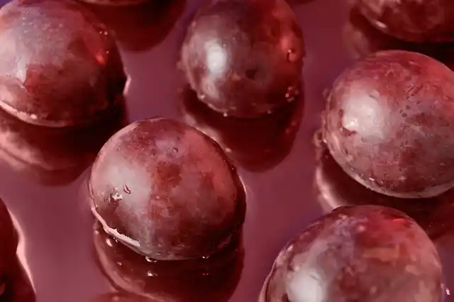 What makes a wine rich in tannins is how long the grape skin and seeds are made to soak in the juice. (Photo: iStock)