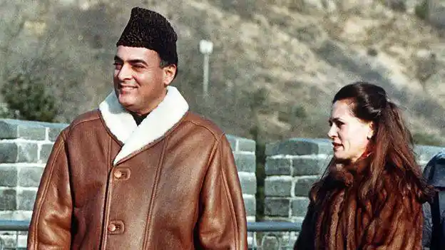 A rare photo of Sonia Gandhi with Rajiv Gandhi.