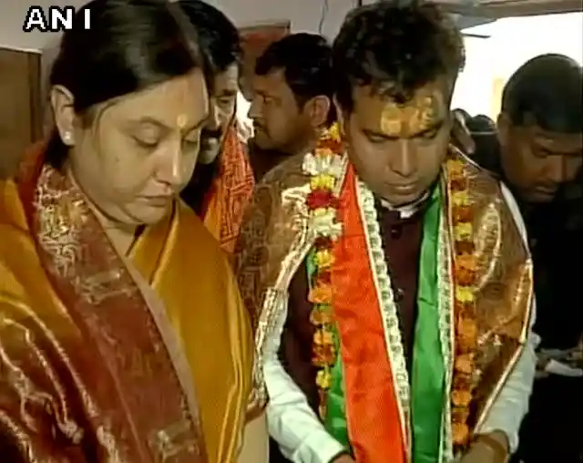 Shrikant Sharma casts his vote. (Photo: ANI)