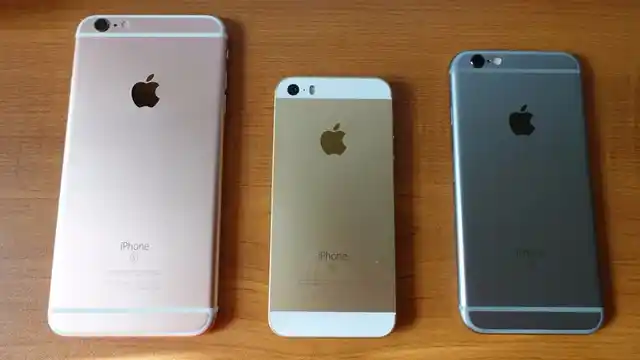 iPhone SE 2 could get a glass back just like its older brothers. 