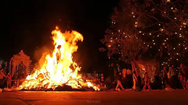 A view of the signature Holika dehan. Representational Image. (Facebook/<a href="https://www.facebook.com/Rishikesh/">Rishikesh</a>)