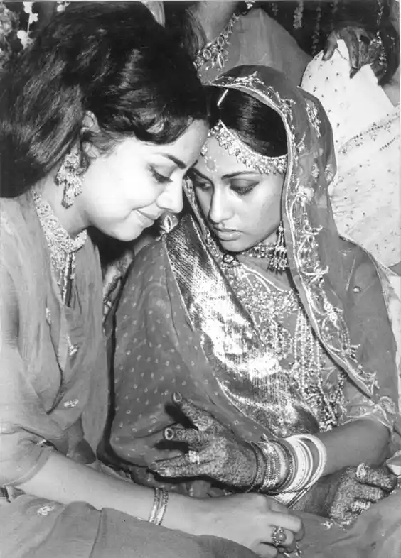 Farida Jalal and Jaya Bachchan. 