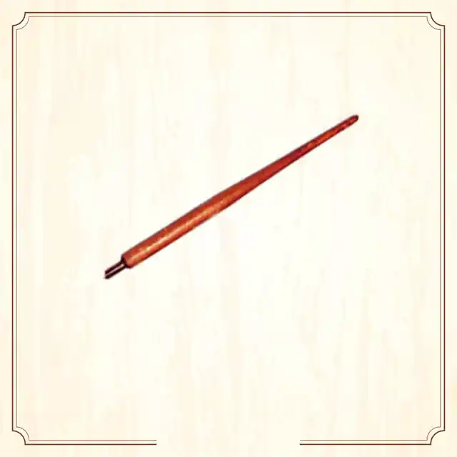This pen was used by the Judge to write death sentences of Bhagat Singh, Rajguru and Sukhdev in the Saunders Murder Case. Inscribed on the broken nib is the name of the manufacturer: The Latem, Hinks Wells & Co. Registered, Birmingham, UK. (Image Altered by The Quint/Original Photo Courtesy: <a href="http://www.supremecourtofindia.nic.in/sciphoto/photo_m1.html">Supreme Court of India)</a>