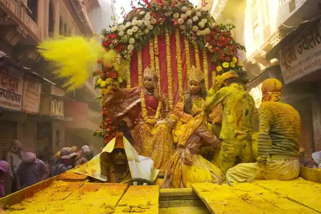 A glimpse of the Mathura procession. (Photo Courtesy: Facebook/<a href="https://www.facebook.com/cariboudrift/">@cariboudrift</a>)