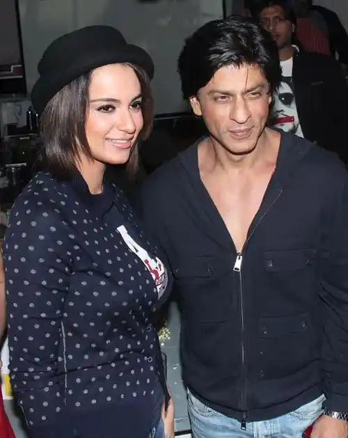 Kangana with Shah Rukh Khan. (Photo courtesy: Twitter)