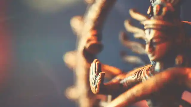 Before calling out ‘<i>hindutva saffronised sanskari sadhus</i>’ as fake, be careful before giving negative connotations to words that actually stand for beautiful ideas. (Photo: iStock)