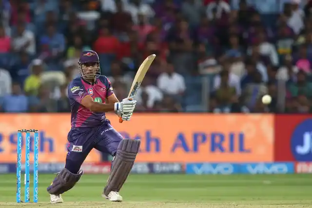 MS Dhoni guided Pune to an 8 wicket win over Pune. (Photo: BCCI)