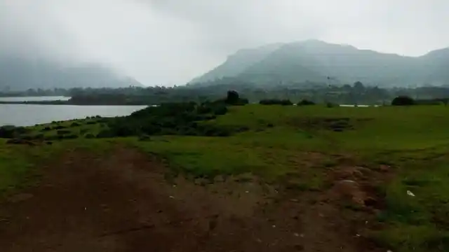 A calm, peaceful Vipassana session could be the solution to your city woes. (Photo Courtesy: Twitter/<a href="https://twitter.com/mayur_xx">@mayur_xx</a>)