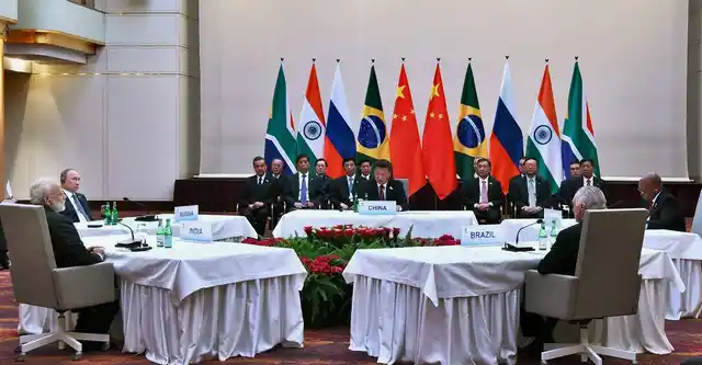 Prime Minister Narendra Modi, Russian President Vladimir Putin, Chinese President Xi Jinping and other leaders at the informal meeting of leaders of the BRICS countries. 
