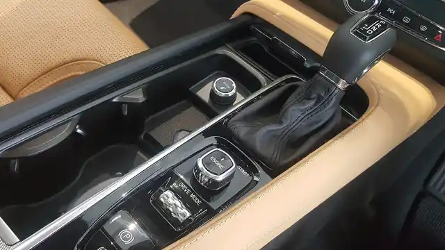 The Volvo V90 Cross Country comes with an 8-speed automatic transmission. 