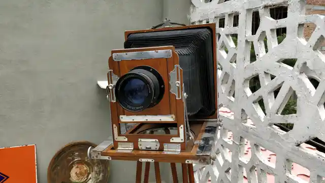 This camera is from 1885. 