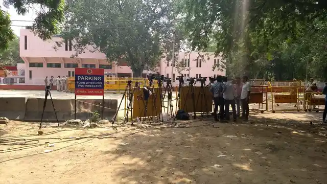 Tight security near Kingsway Camp in DU.