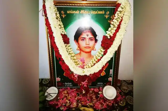 Divya was a chartered accountant by profession.