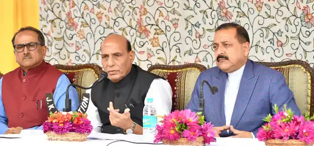 Union Home Minister Rajnath Singh (C) addresses a press conference in Jammu on 11 September 2017.
