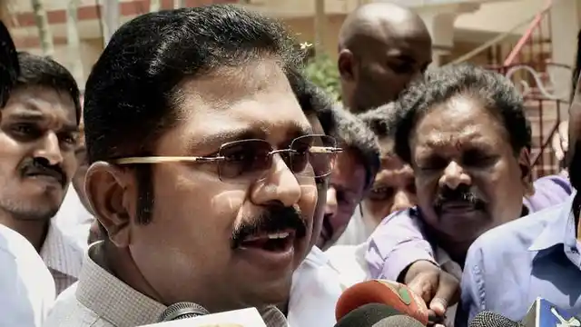 Many leaders have come out in support of Dhinakaran, who see a political agenda behind the crackdown by the I-T dept.