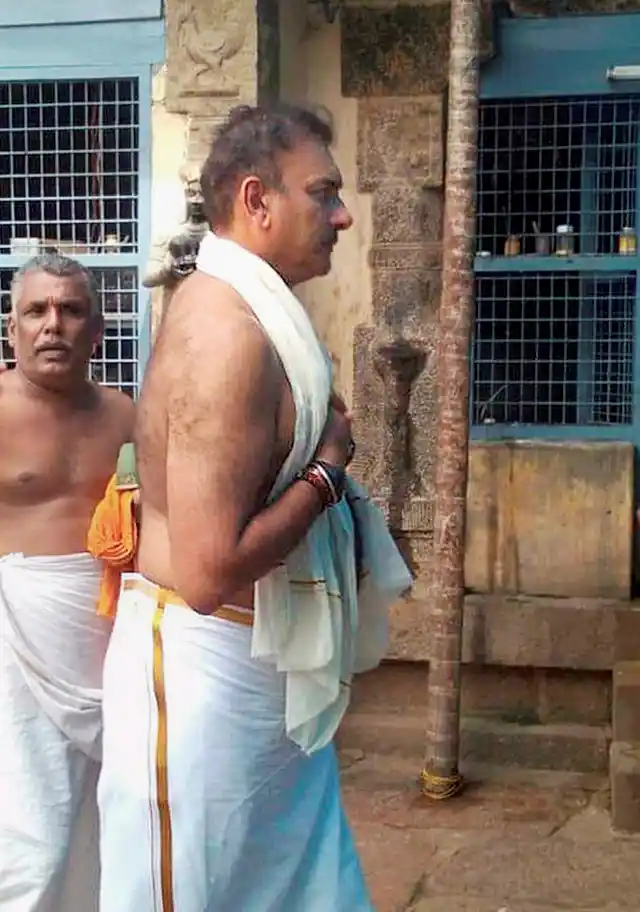 Thiruvananthapuram : Indian Cricket Team head coach Ravi Shastri at the Thiruvallam Sree Parasurama Temple, in Thiruvananthapuram
