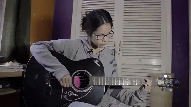 Sanayai, 14, dreams to become a rock star.