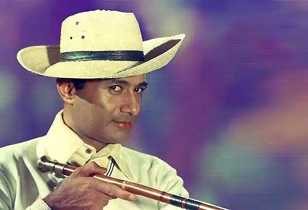Dev Anand, in his portrayal of a spy, forgoes aggressive masculinity in <i>Jewel Thief</i>