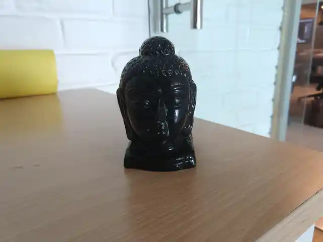 Shot clicked in dim light with the Moto X4. 
