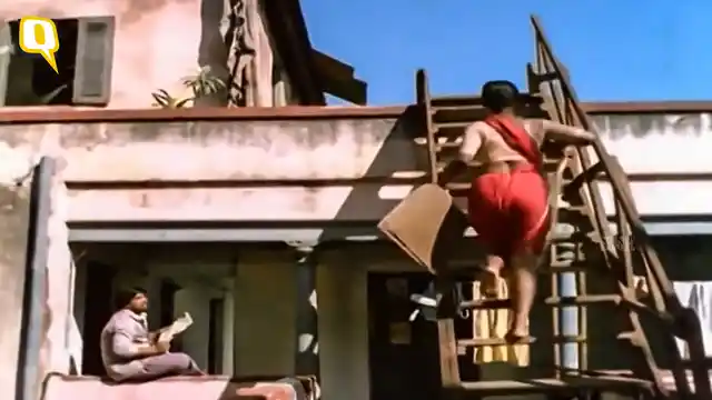 The film’s lead protagonist lives on the terrace of a <i>chawl,</i> largely inhabited by single, unemployed men.