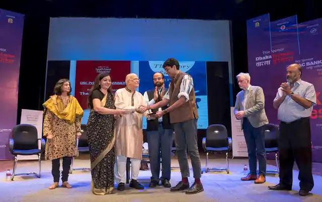 k Arudpragasam receives the aw